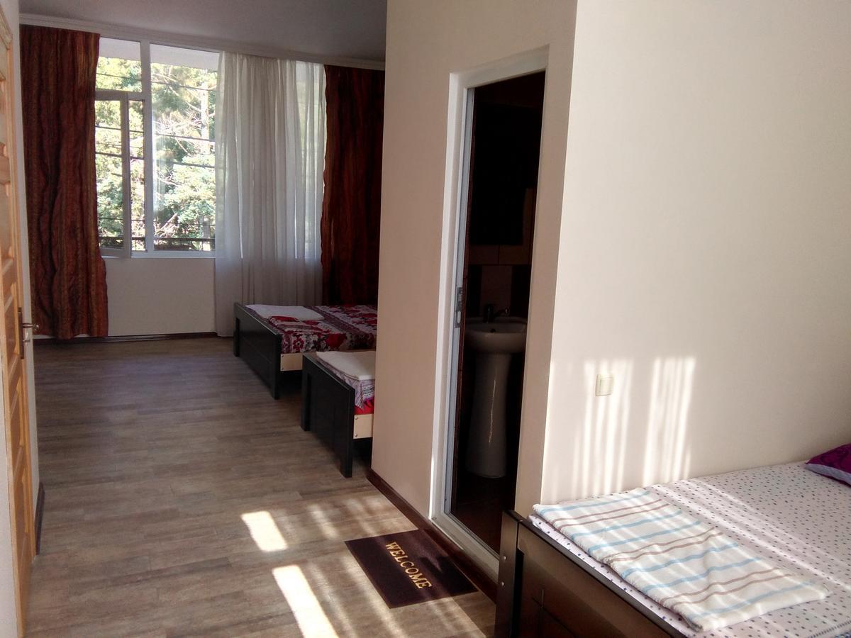 Str.Agmashenebeli 548 Hotel Kobuleti Eksteriør billede