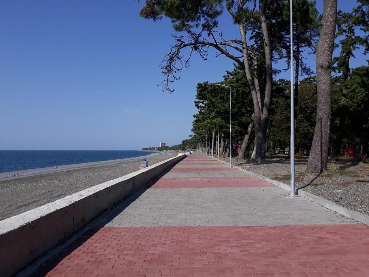 Str.Agmashenebeli 548 Hotel Kobuleti Eksteriør billede