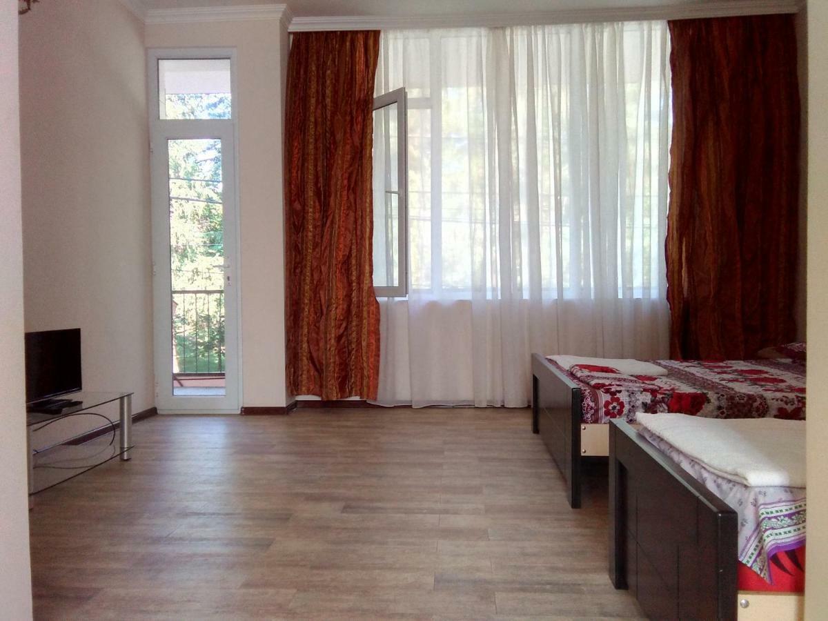 Str.Agmashenebeli 548 Hotel Kobuleti Eksteriør billede