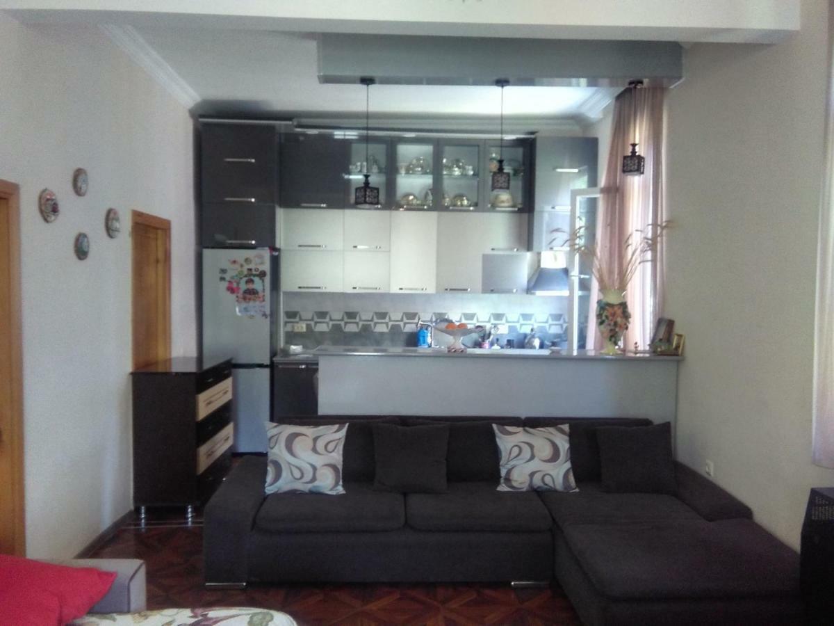 Str.Agmashenebeli 548 Hotel Kobuleti Eksteriør billede