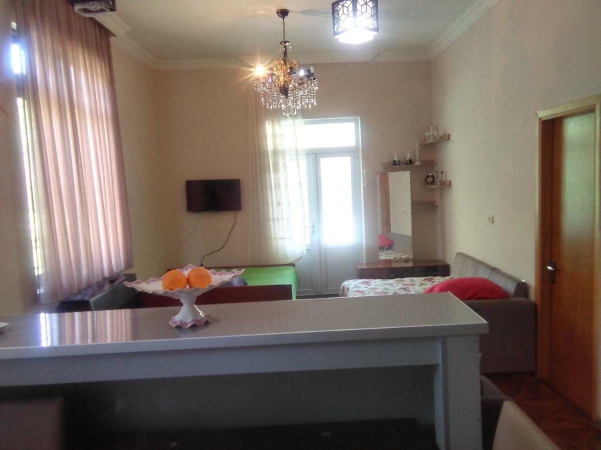 Str.Agmashenebeli 548 Hotel Kobuleti Eksteriør billede