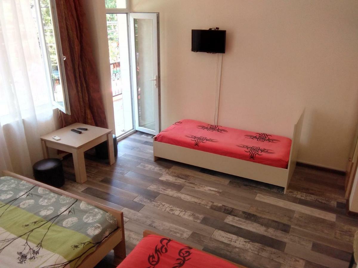 Str.Agmashenebeli 548 Hotel Kobuleti Eksteriør billede