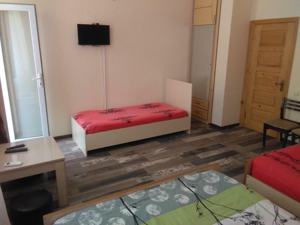 Str.Agmashenebeli 548 Hotel Kobuleti Eksteriør billede