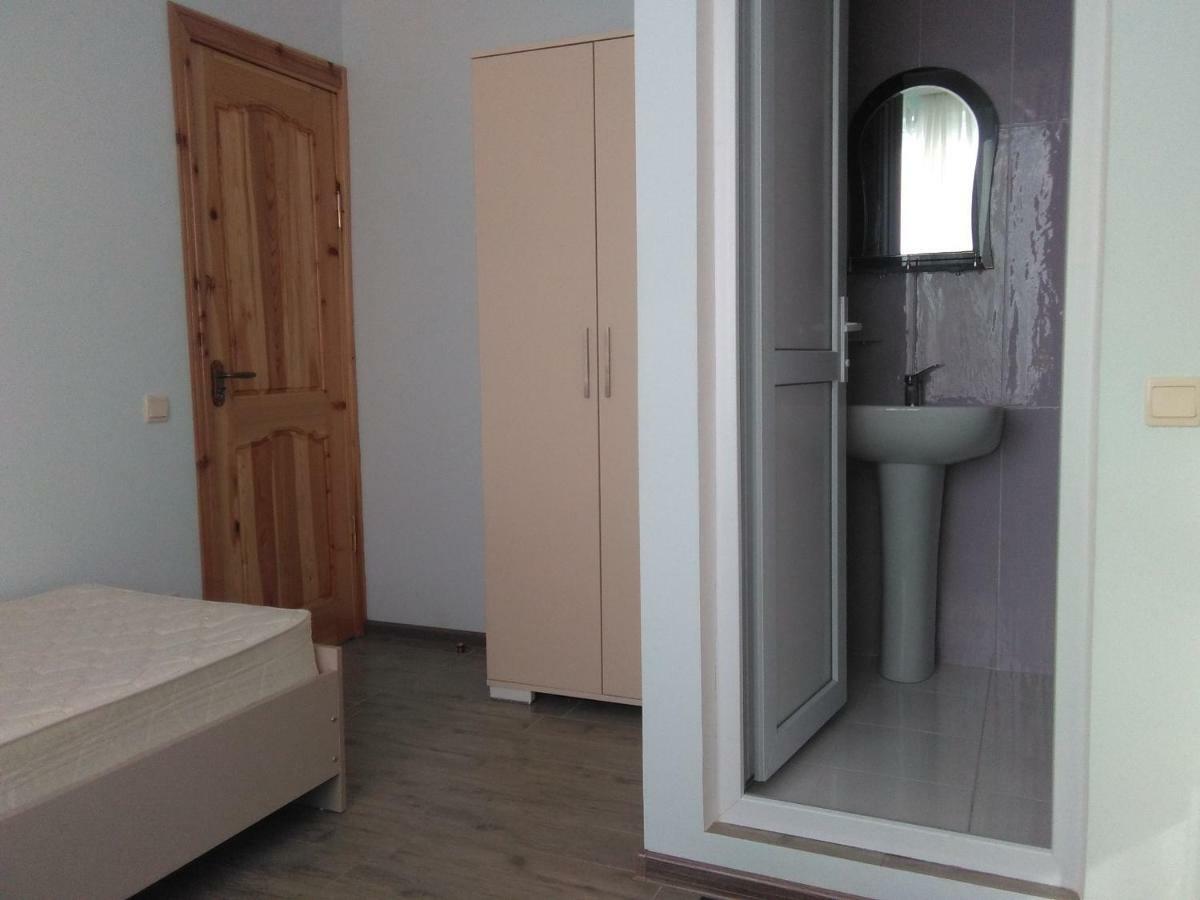 Str.Agmashenebeli 548 Hotel Kobuleti Eksteriør billede